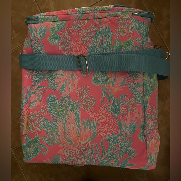 Lilly Pulitzer Insulted Cooler - Picture 4 of 5